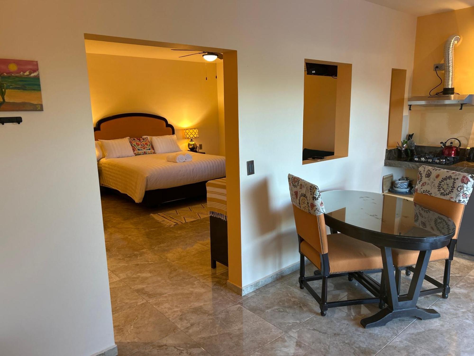 Tres Iguanas Apart Hotel - New, Cozy & Spacious Flats, Short Walk To Beach 로레토 외부 사진